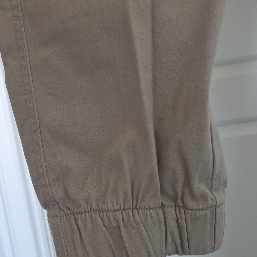 C & C California Tan Drawstring Jogger Pants. Size Medium - Picture 2 of 5